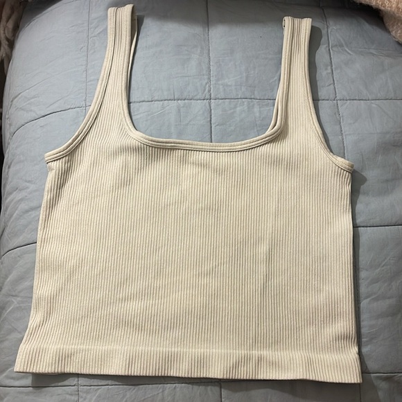 OQQ Medium Sport Bra - Picture 2 of 4